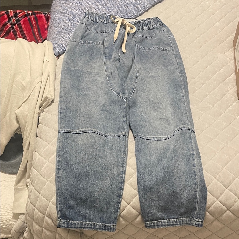 Easel women’s Blue Jeans